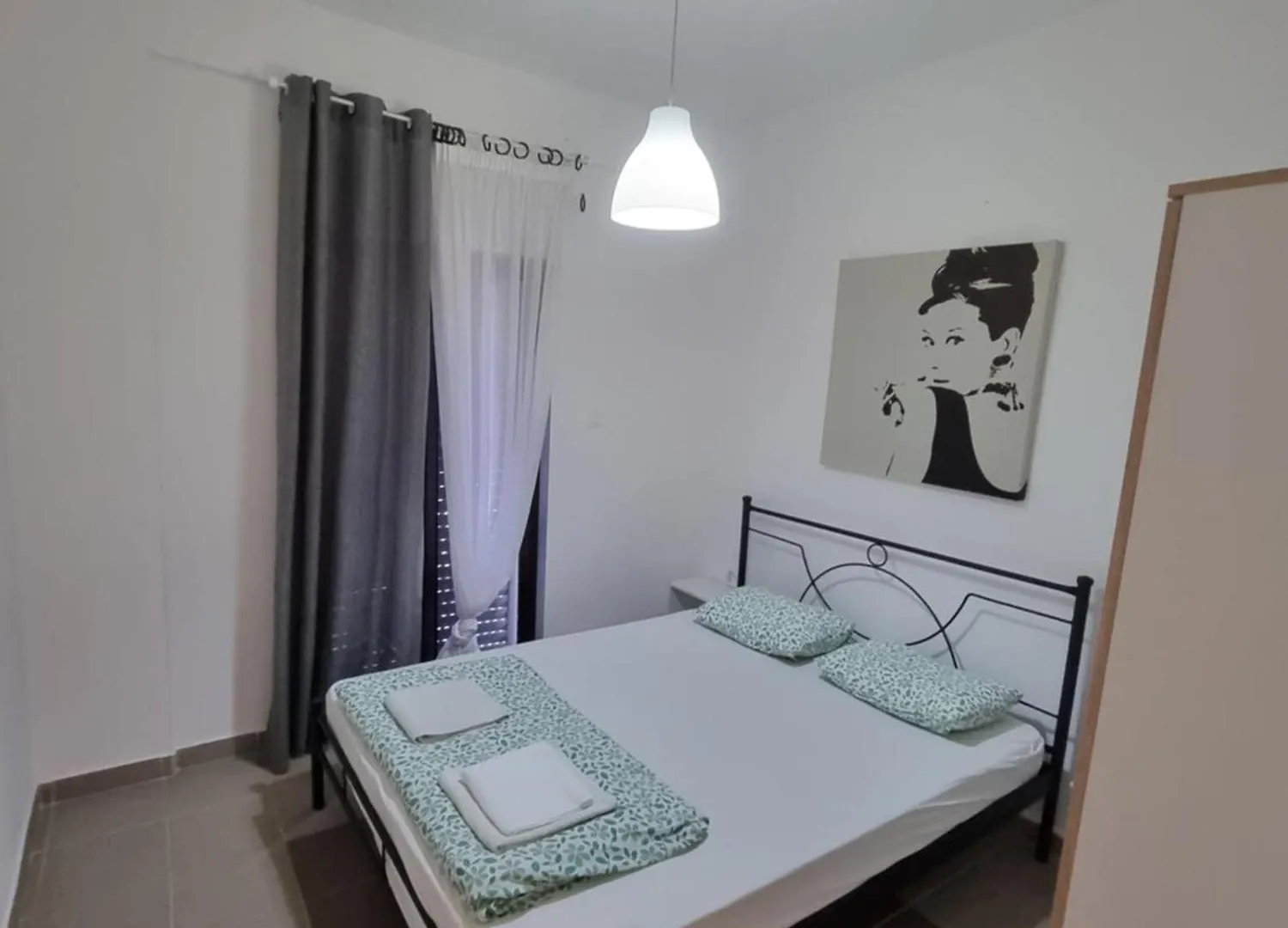 Lucas Lux Flogita Apartment
